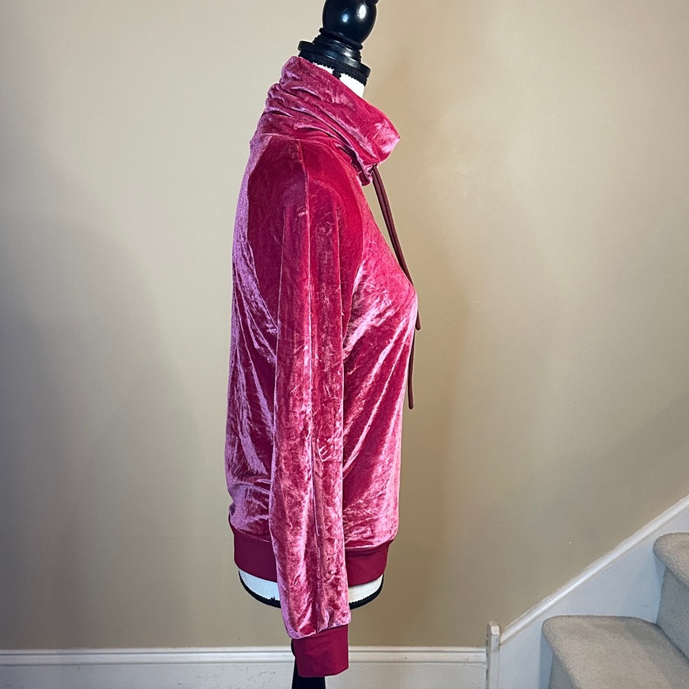 FORAY GOLF Velvet Funnel Neck in Rosewood - LPGA logo - Picture 9 of 13